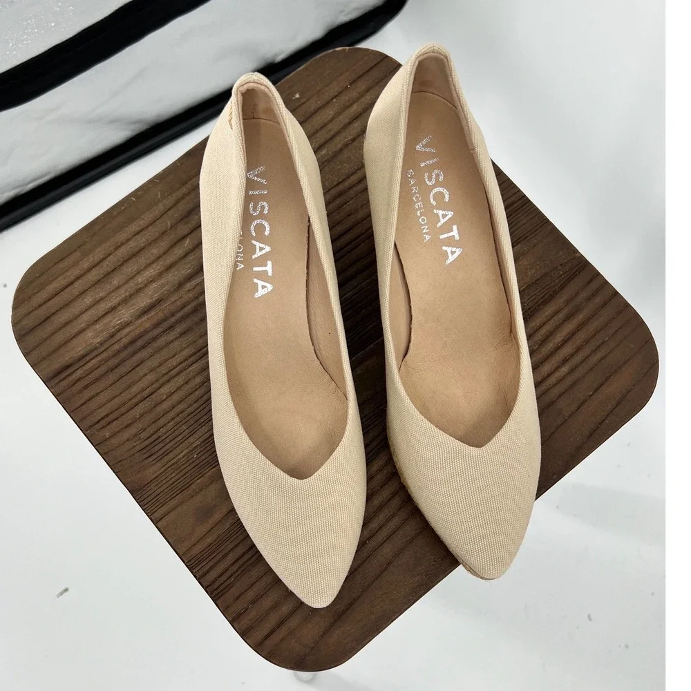 Viscata Barcelona Roses Beige Canvas Espadrille Wedges Size 40 Pointed Toe Pump